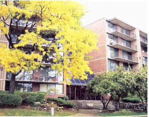 2 Atrium Way #506, Elmhurst, IL 60126