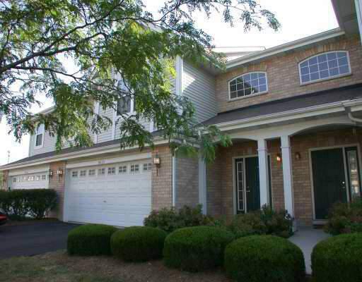 9413 Fountain Point Circle, Darien, IL 60561