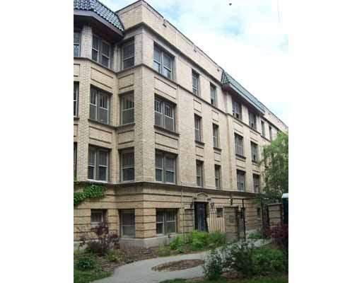 1364 W Greenleaf #1N, Chicago, IL 60626