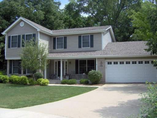 1788 Maple Ln, Wheaton, IL 60187