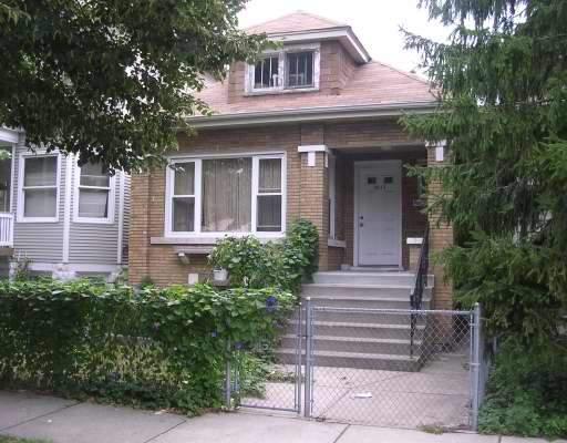 3015 N Troy, Chicago, IL 60618