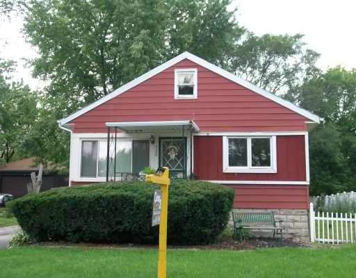560 Fourth St, Lemont, IL 60439