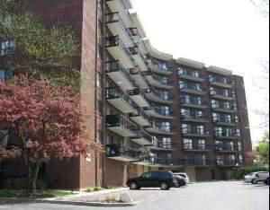 711 S River Road #811, Des Plaines, IL 60016