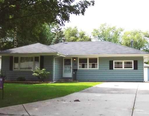 15 S Evanslawn Ave., Aurora, IL 60506