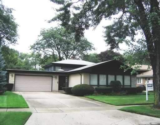 9229 N Menard, Morton Grove, IL 60053