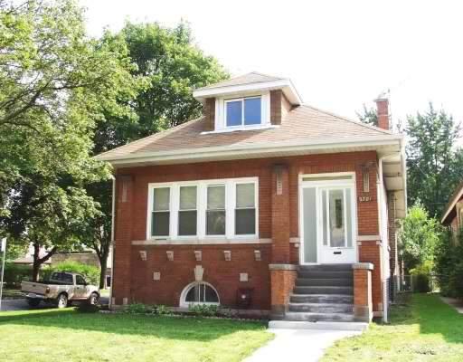 2701 W Lunt Ave., Chicago, IL 60645