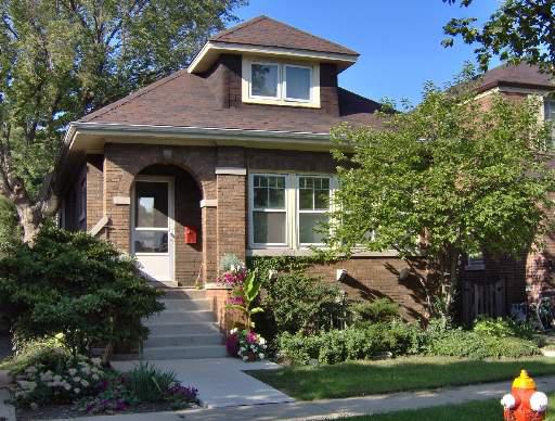 1331 Dobson St., Evanston, IL 60202