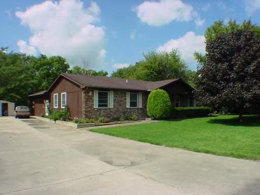 88 Poplar Rd, Yorkville, IL 60560