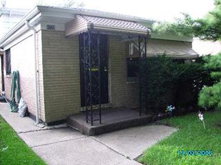 4720 S Shields, Chicago, IL 60609