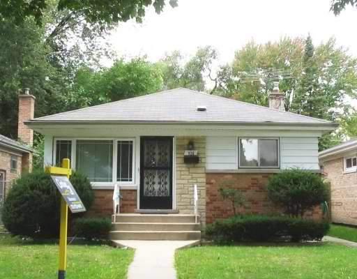 320 S 46th Ave, Bellwood, IL 60104