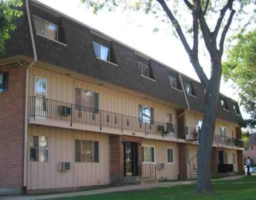 2304 Algonquin Rd #2, Rolling Meadows, IL 60008