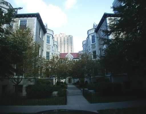 534 W Brompton #1S, Chicago, IL 60657