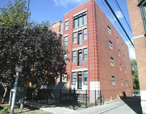814 W Buckingham #1, Chicago, IL 60657