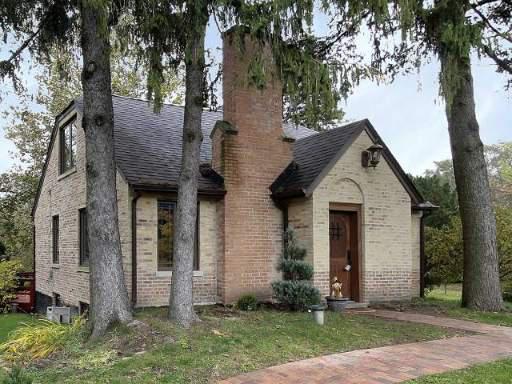 171 S Poteet Ave., Inverness, IL 60067