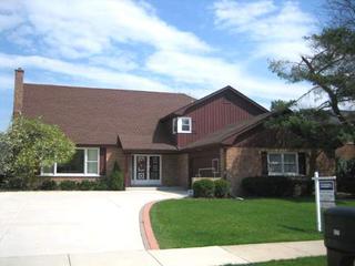 921 Dorset Dr, Northbrook, IL 60062