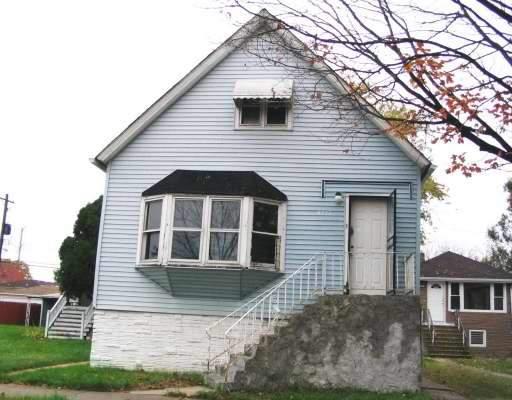 8735 S Paxton, Chicago, IL 60617