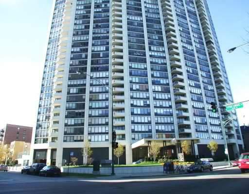 3930 N Pine Grove Ave. #2204, Chicago, IL 60613
