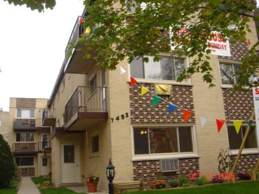 7453 N Sheridan Rd #1A, Chicago, IL 60626