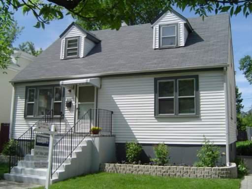 1619 Greenwood St., Evanston, IL 60201