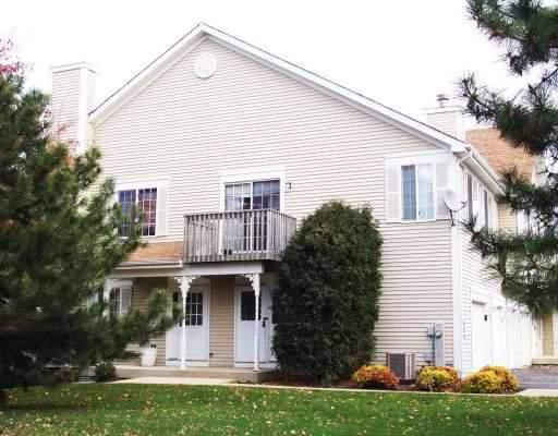 426 Lowell Drive, South Elgin, IL 60177