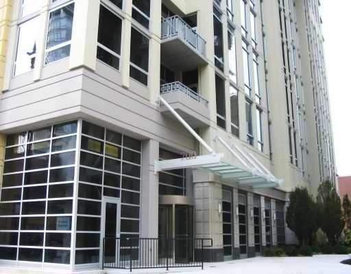 700 N Larrabee #1303, Chicago, IL 60610