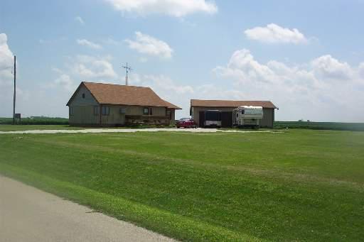 1062 N 4th Rd, Dana, IL 61321