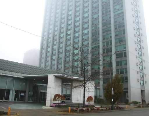 3600 N Lake Shore Drive #1209, Chicago, IL 60613