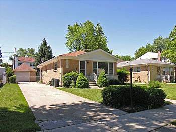 8307 W Park Ave., Niles, IL 60714