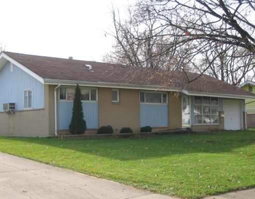 195 Des Plaines Ln., Hoffman Estates, IL 60194