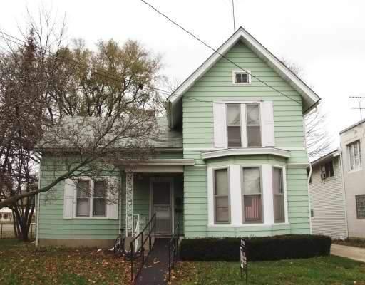 327 First Street, Batavia, IL 60510