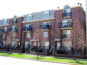 815 W Pearson #13, Des Plaines, IL 60016