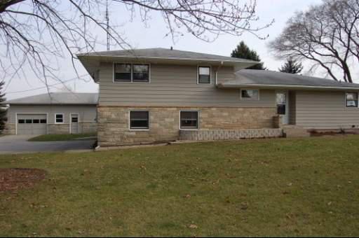 27126 Five Points Road, Sycamore, IL 60178