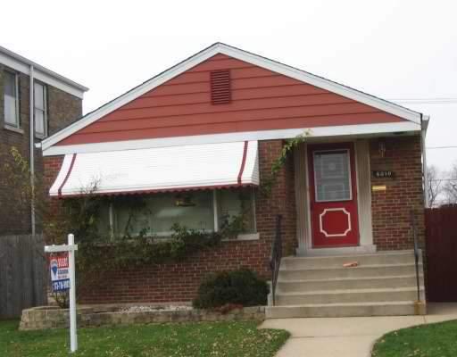 6010 S Meade, Chicago, IL 60638