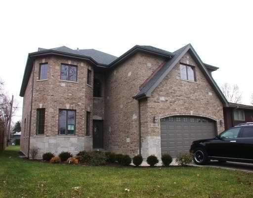 945 S 6th Ave., La Grange, IL 60525