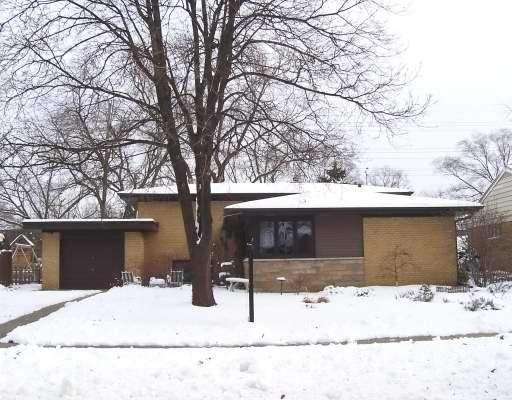 475 E Park Ave., Elmhurst, IL 60126