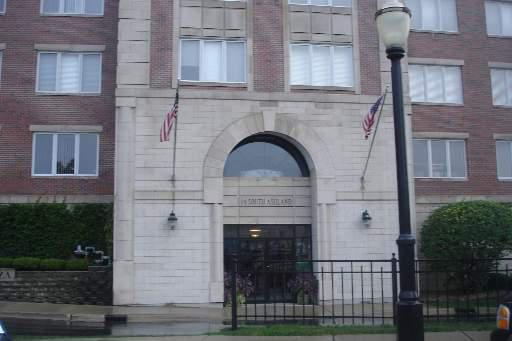 14 S Ashland Ave. #401, La Grange, IL 60525