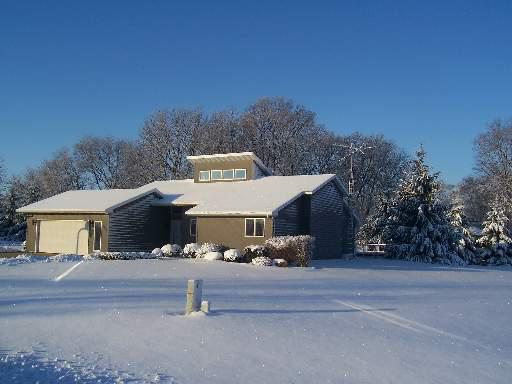 3905 N Dixon Dr., Morris, IL 60450