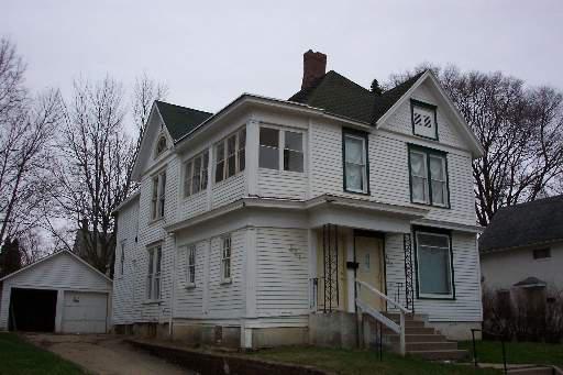 821 S Carroll Ave., Freeport, IL 61023