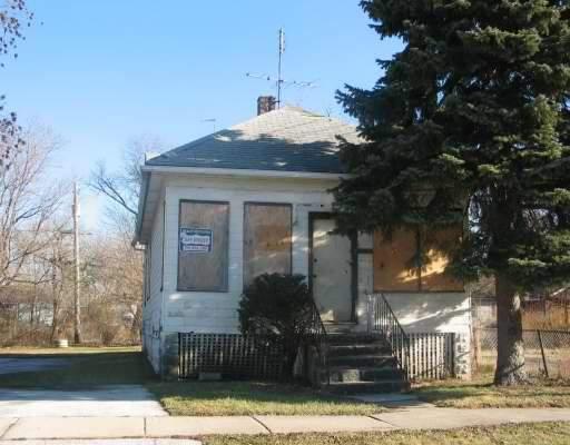 15367 3rd Ave., Phoenix, IL 60426