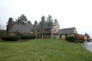 940 Edwards Ave., East Dundee, IL 60118