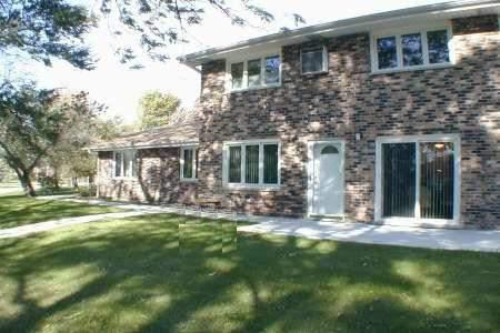 1905 Rosewood Ct. #2C, Darien, IL 60561
