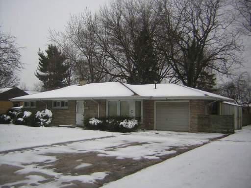 212 Hill Ave., North Aurora, IL 60542