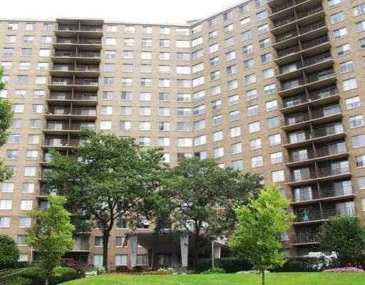 7033 N Kedzie St. #1404, Chicago, IL 60645