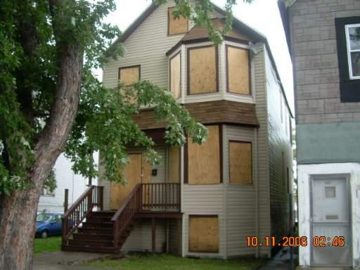 8455 S Mackinaw Ave., Chicago, IL 60617