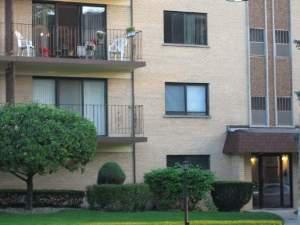 1441 E Thacker St. #402, Des Plaines, IL 60016