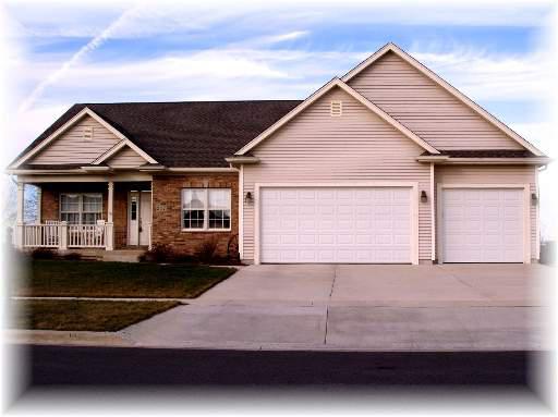 317 Davis St., Sycamore, IL 60178