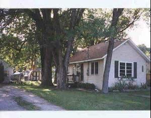 42540 Woodbine Ave., Antioch, IL 60002