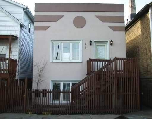2932 N Hoyne Ave., Chicago, IL 60618