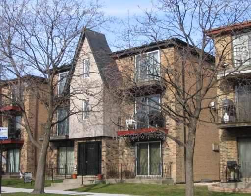 6650 W 64th Pl. #2W, Chicago, IL 60638