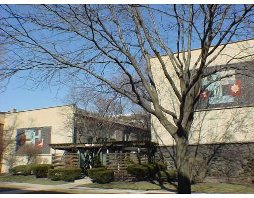 1044 Ontario St. #2D, Oak Park, IL 60302